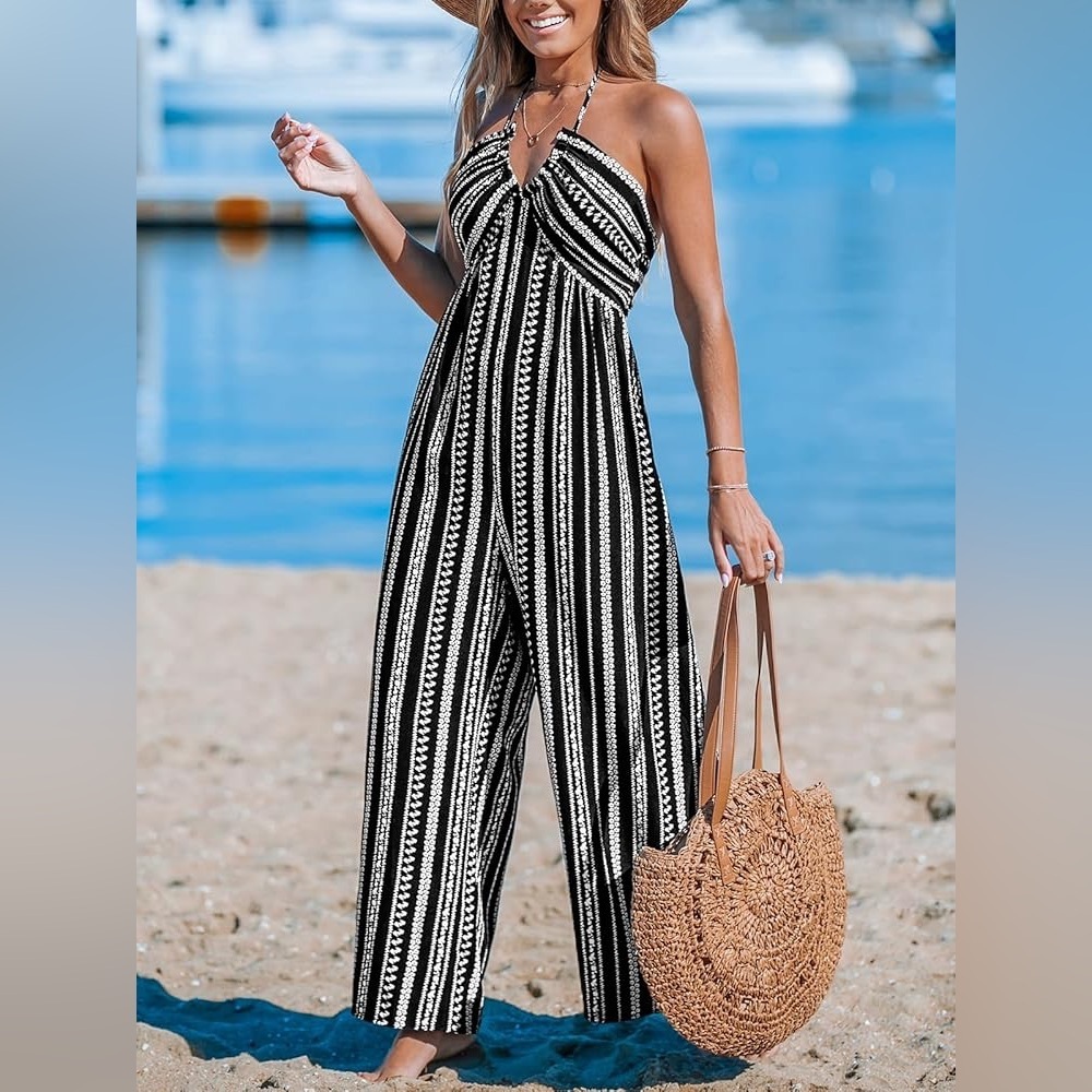 Cupshe Monochrome Halter Jumpsuit‎ - Picture 4 of 6